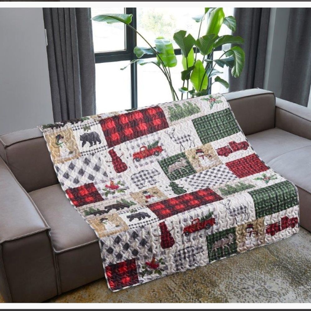 Winter Lodge Christmas Patchwork Printed Quilted Throw Blanket Red Truck